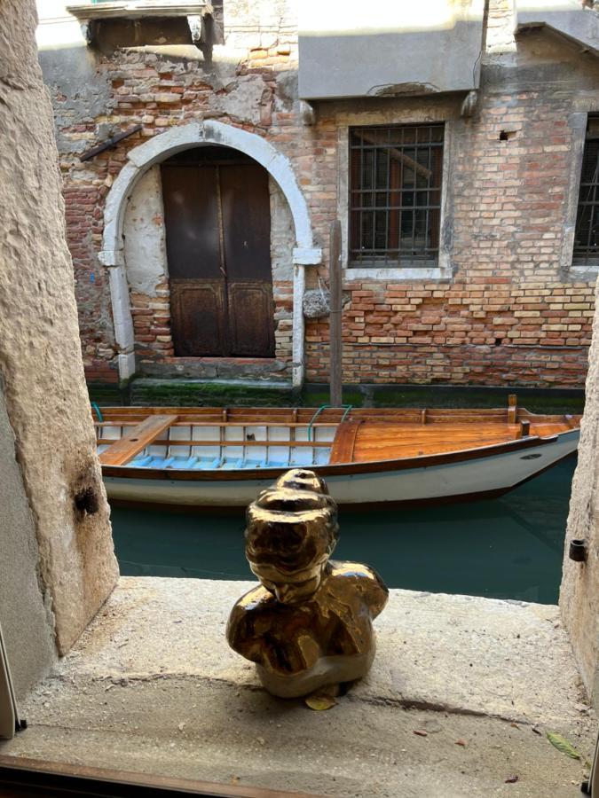 Casa Al Ponte Scudi - 4 Windows On The Canal Venesia Bagian luar foto